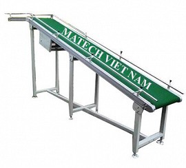 Băng tải PVC nghiêng khung thép sơn tĩnh điện