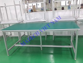 Bàn thao tác khung nhôm định hình cơ bản