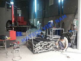 Hình ảnh sản xuất kệ trung tải tại xưởng Matech Việt Nam