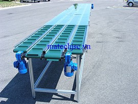 Băng truyền có bốn băng tải dán gân, vấu