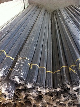 Ống thép bọc nhựa màu đen